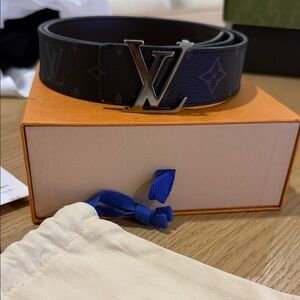 Louis Vuitton Black Monogram Belt with gunmetal Buckle. REVERSIBLE